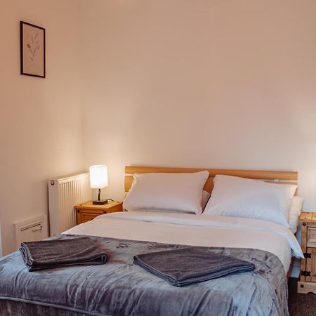 Spacious Flat With Free Parking Harrogate Exterior foto